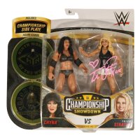 Chyna vs. Trish Stratus - MOC - WWF / WWE Championship Showdown - signiert